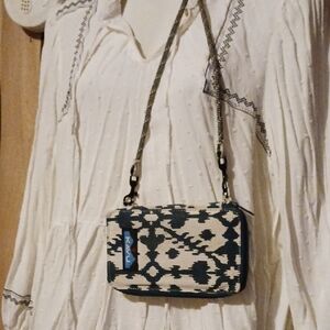Kavu Black and Cream Crossbody Bag